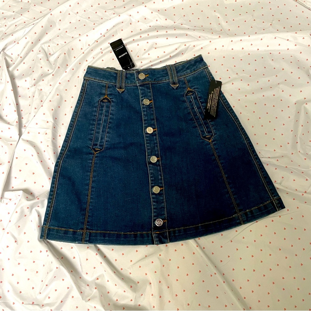 Bebe A-line skirt